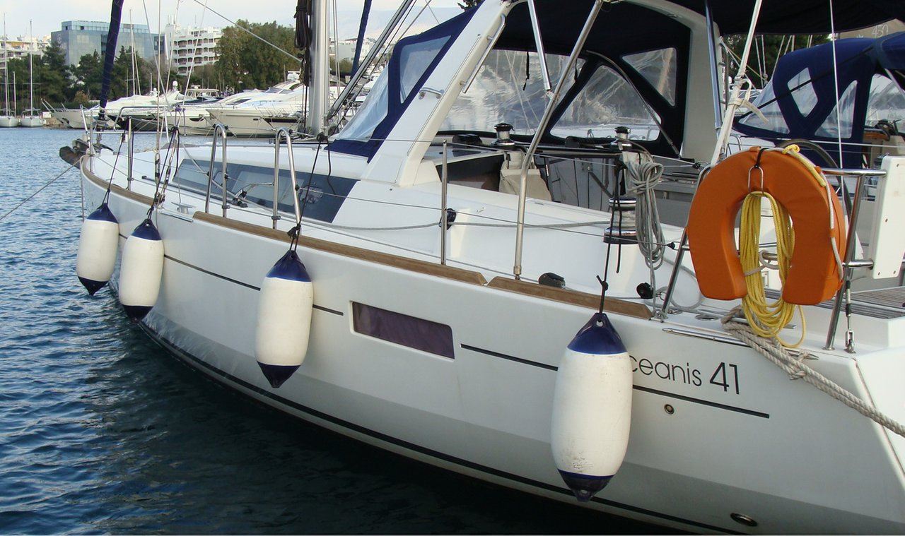 Oceanis 41 – Sailing yacht