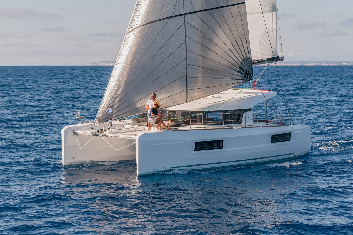 Lagoon 40 – 4 + 2 cab – Catamaran