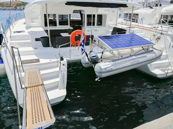 Lagoon 450 F – 4 + 2 cab. – Catamaran