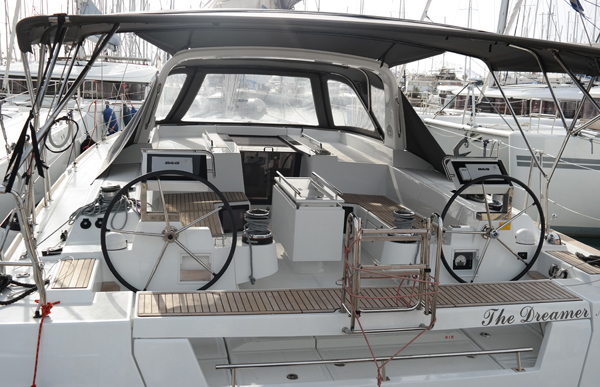 Oceanis 55 – 5 + 1 cab. – Sailing yacht