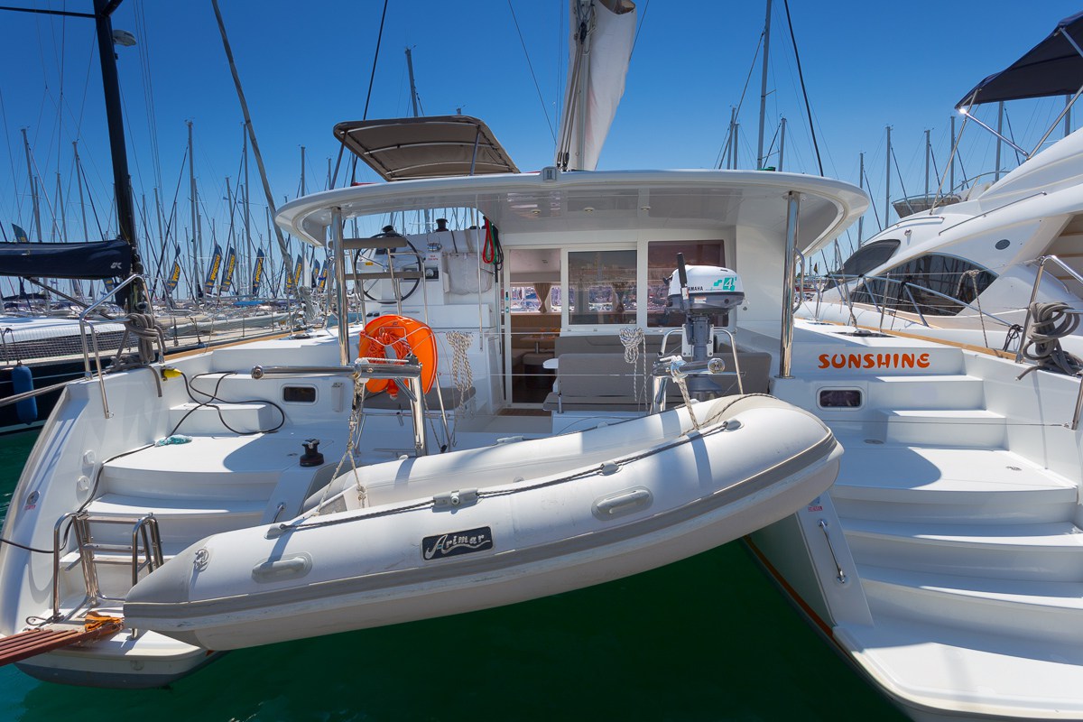 Lagoon 400 S2 – 4 + 2 cab. – Catamaran