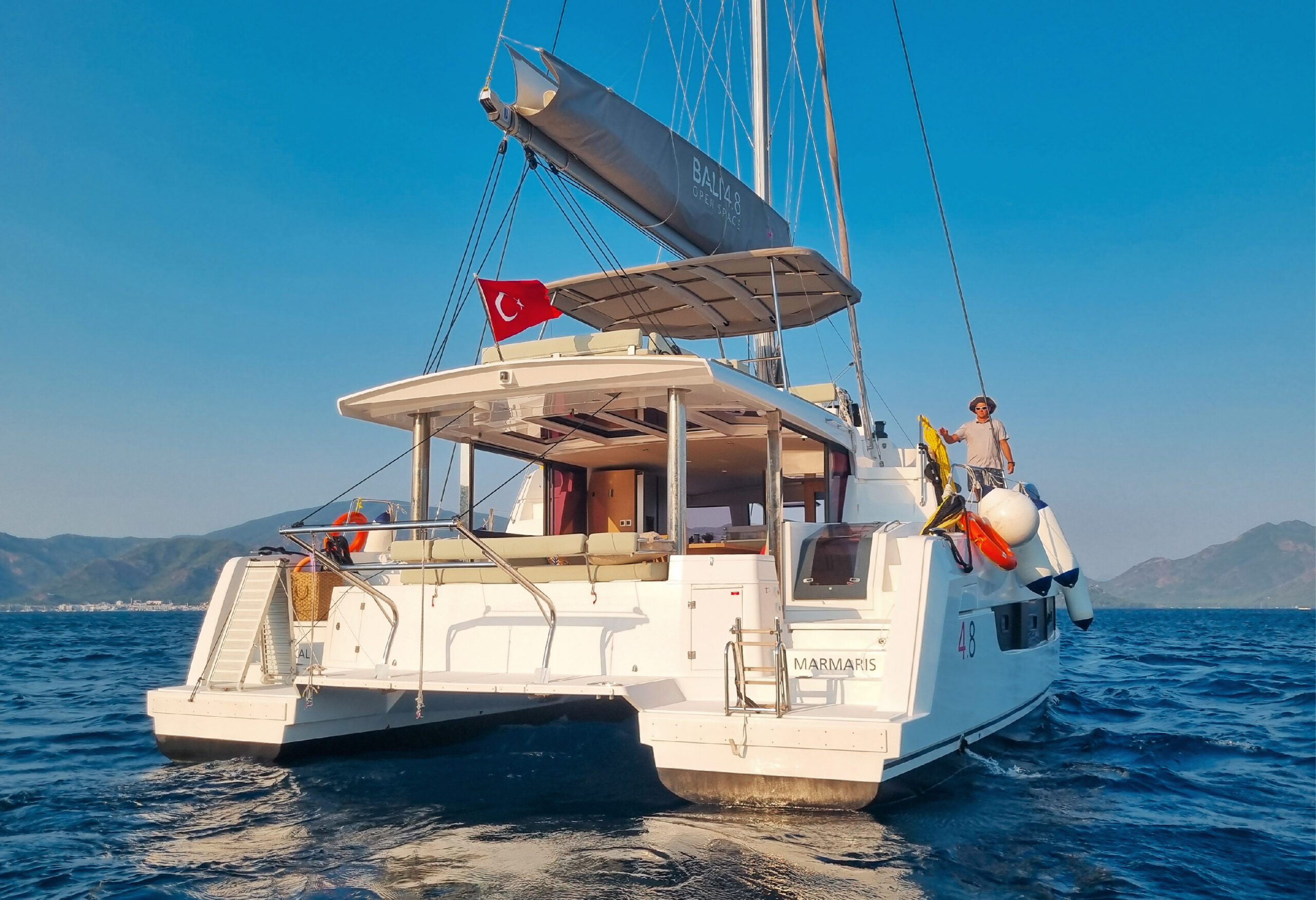 Bali 4.8 – 6 + 1 cab. – Catamaran