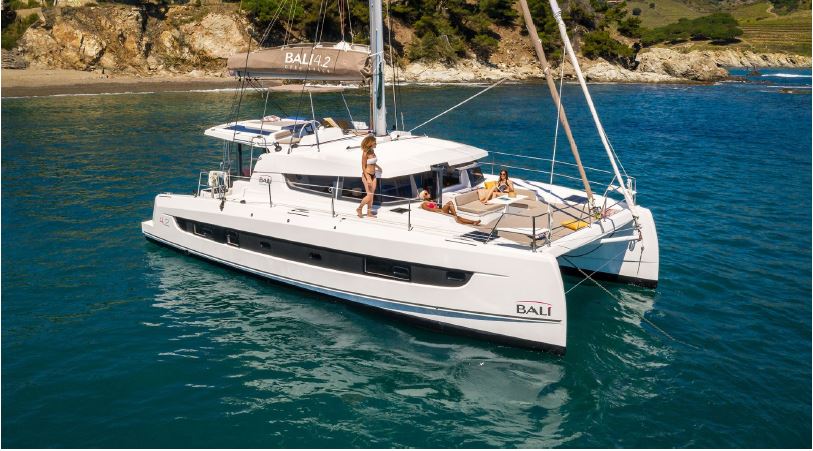 Bali 4.2 – 4 + 1 cab. – Catamaran