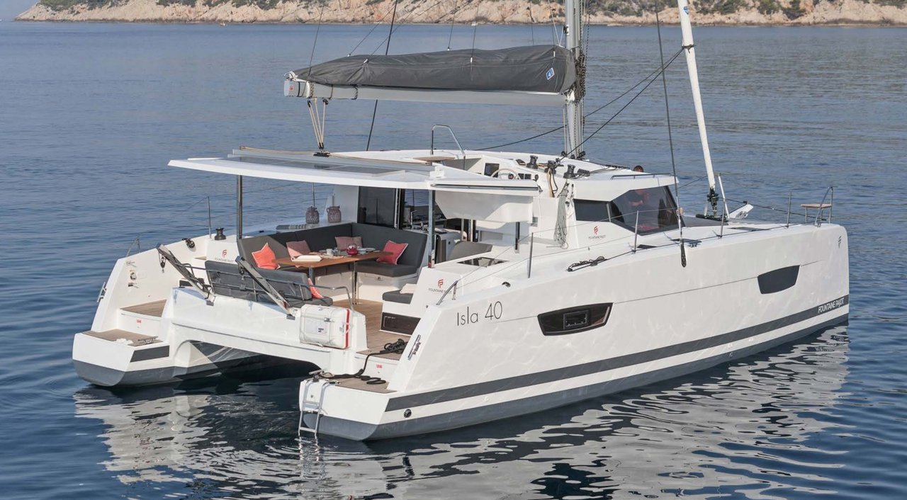 Fountaine Pajot Isla 40 – 4 + 1 cab. – Catamaran