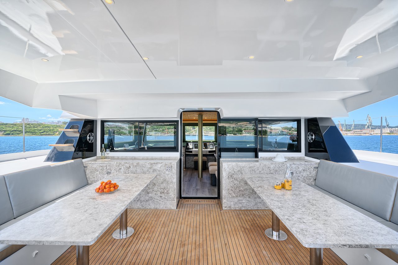 Luna 49 – Catamaran