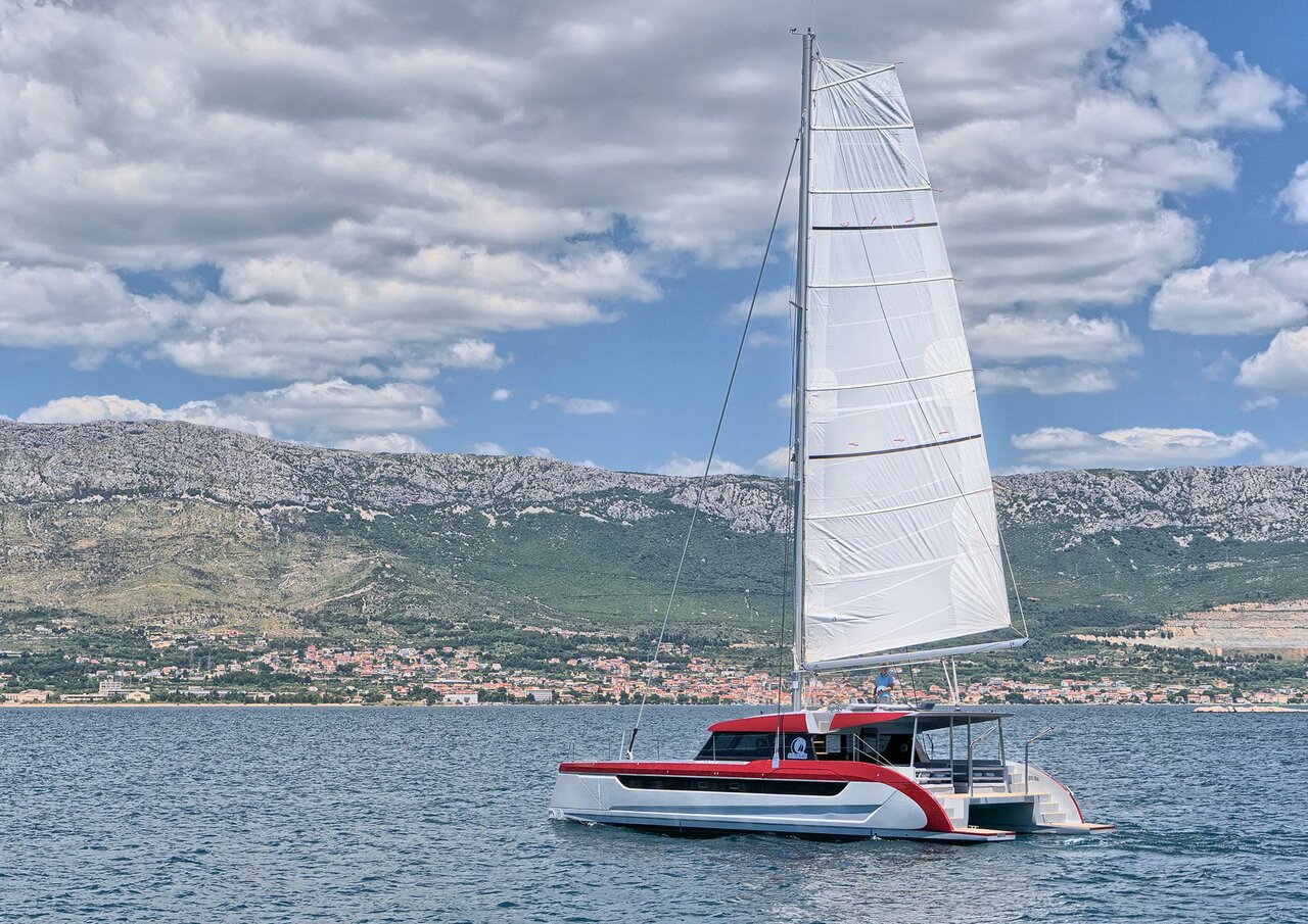 Luna 49 – Catamaran