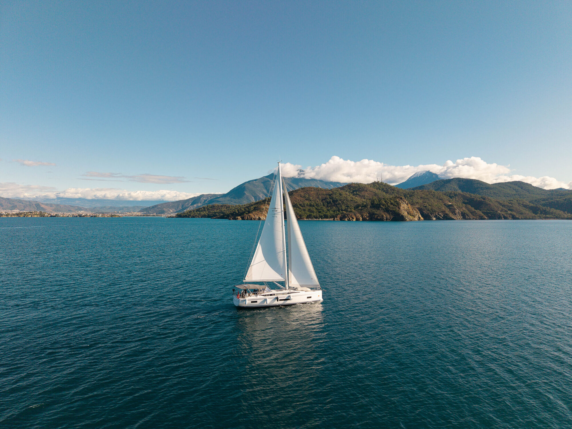 Bavaria C46 – 5 cab. – Sailing yacht
