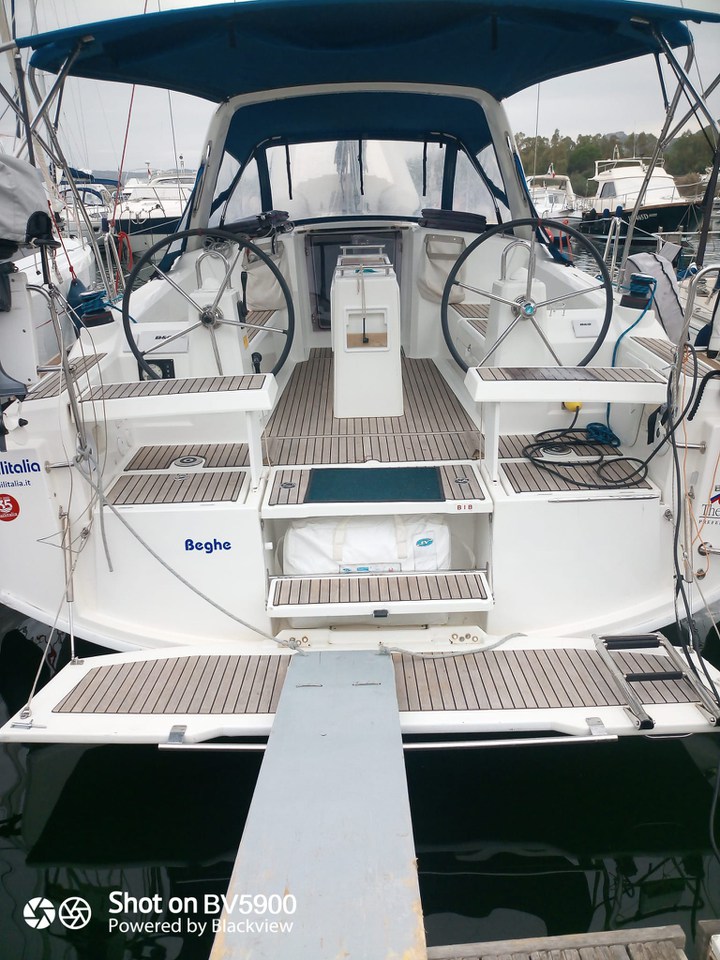 Oceanis 35.1 – 2 cab. – Sailing yacht
