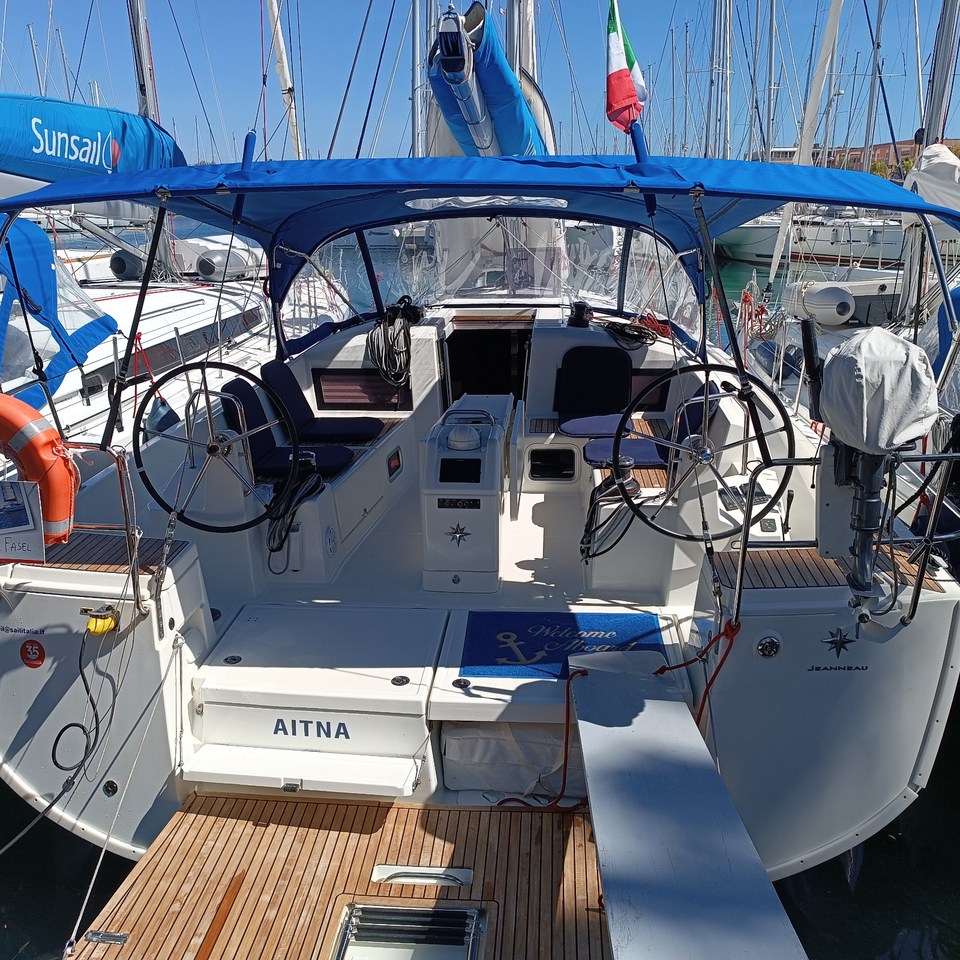 Sun Odyssey 440 – 4 cab. – Sailing yacht