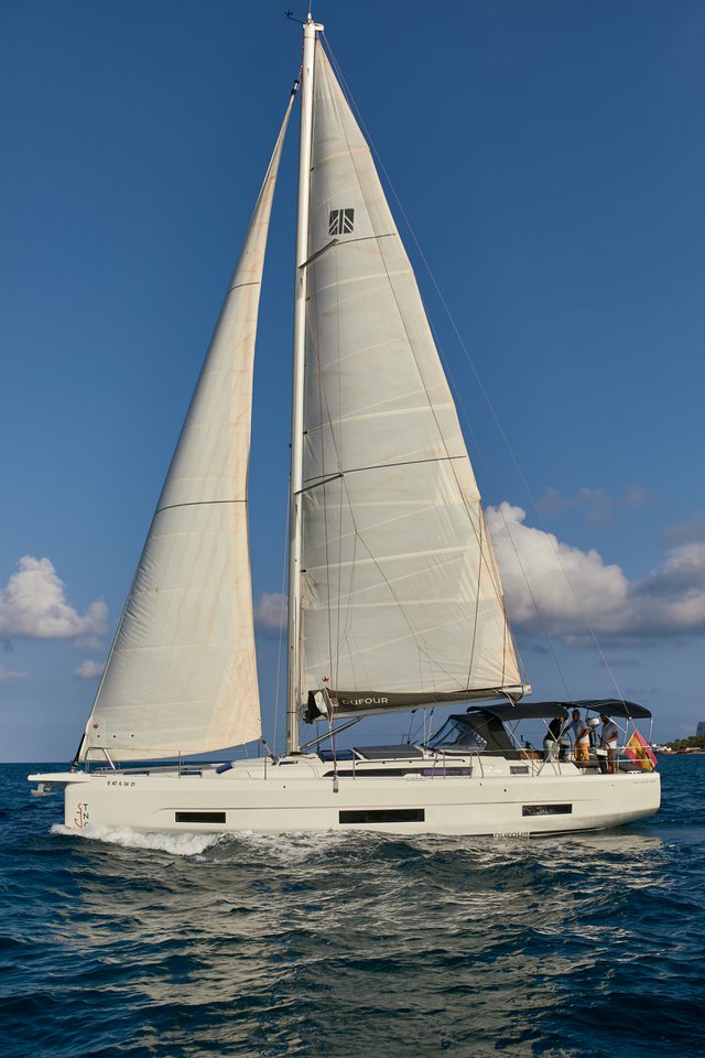 Dufour 470 – 5 + 1 cab. – Sailing yacht