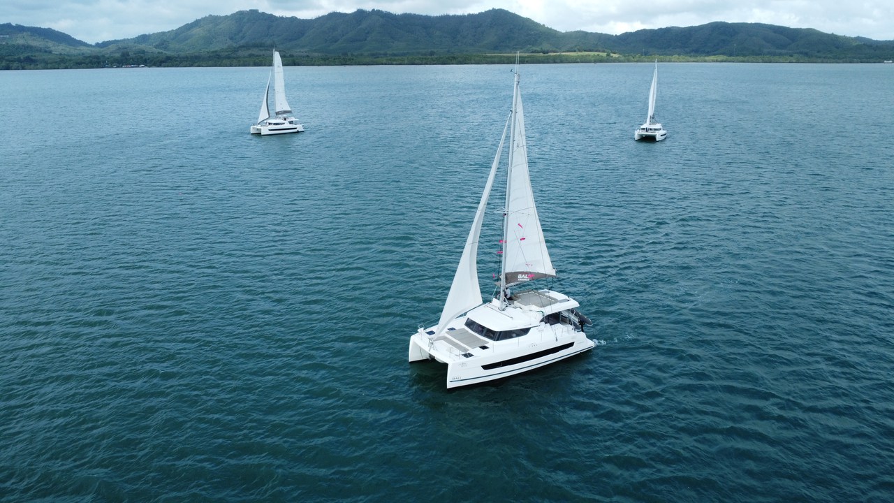Bali 4.2 – 4 + 1 cab. – Catamaran