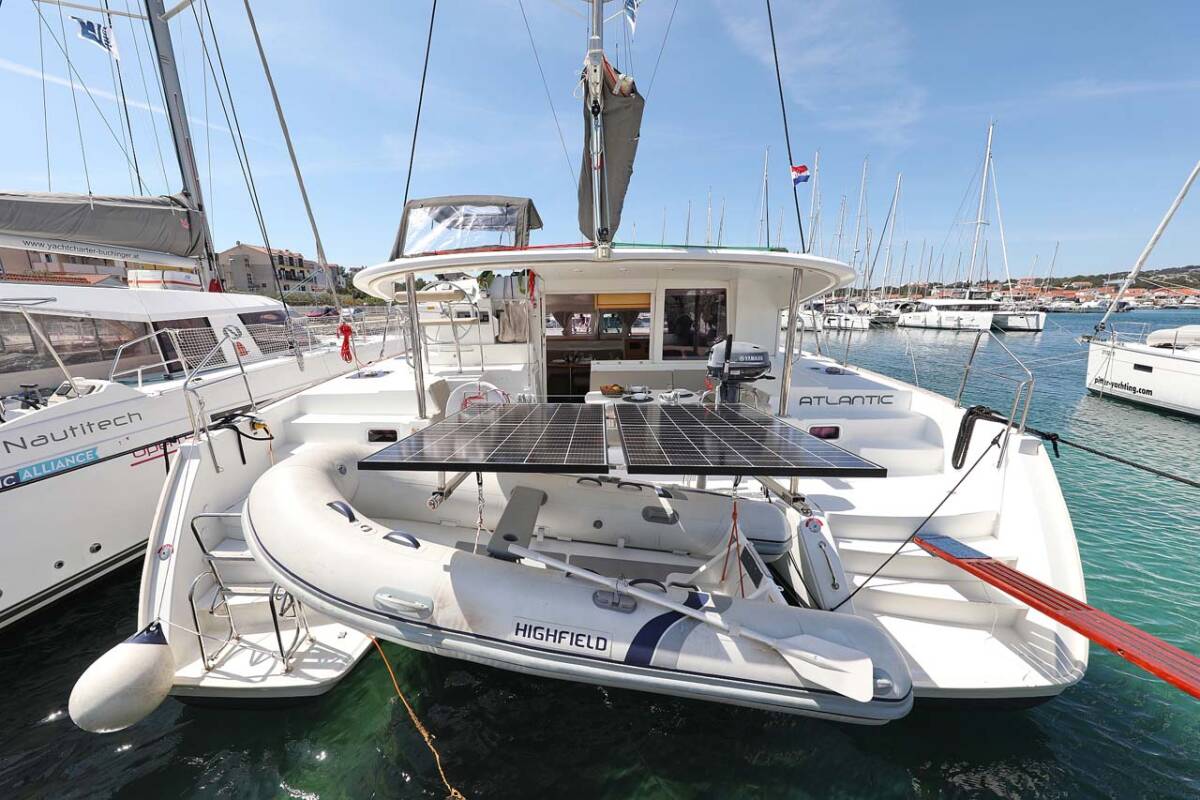 Lagoon 400 – 4 + 2 cab. – Catamaran