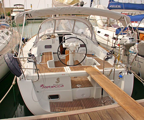 Oceanis 34 – 2 cab. – Sailing yacht
