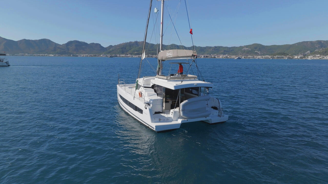Bali Catspace – Catamaran