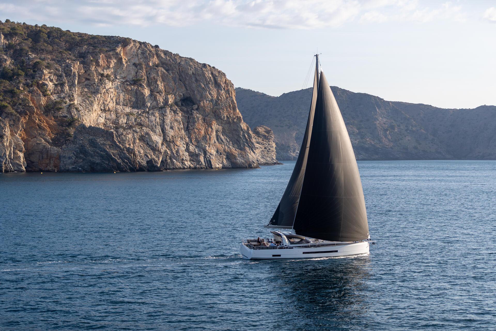 Jeanneau 55 – 3 + 1 cab. – Sailing yacht