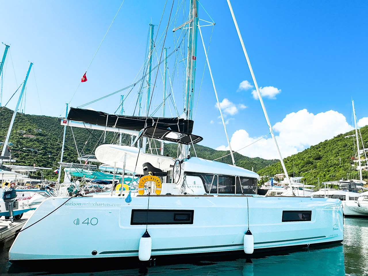 Lagoon 40 OW – 3 + 1 cab. – Catamaran