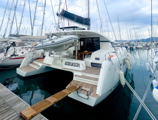 Lagoon 42 – 4 + 2 cab. – Catamaran
