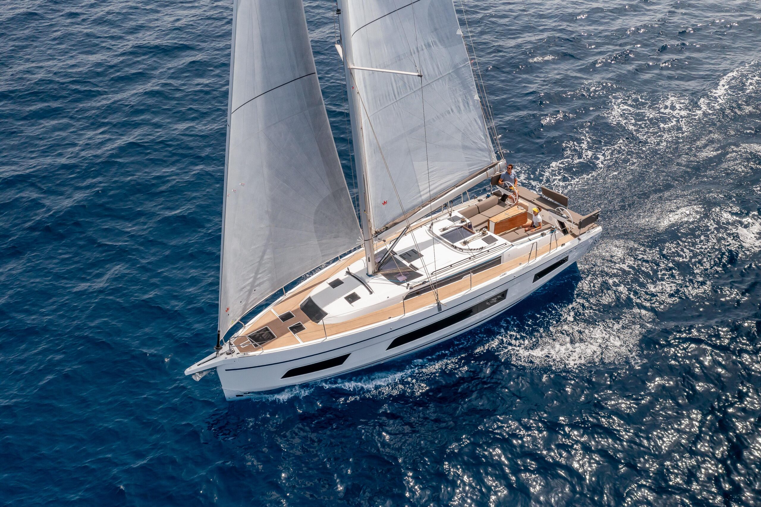 Dufour 41 – 3 cab. – Sailing yacht