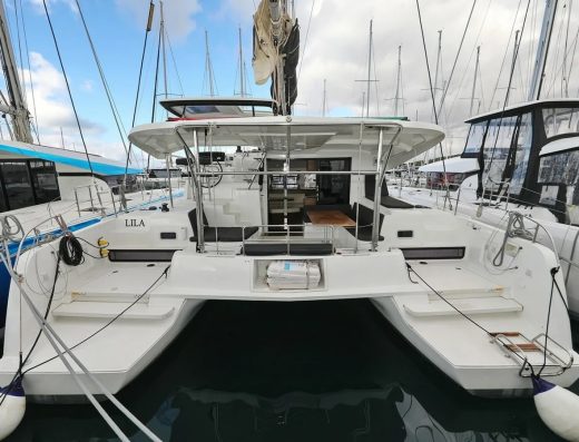 Lagoon 42 – 4 + 2 cab. – Catamaran