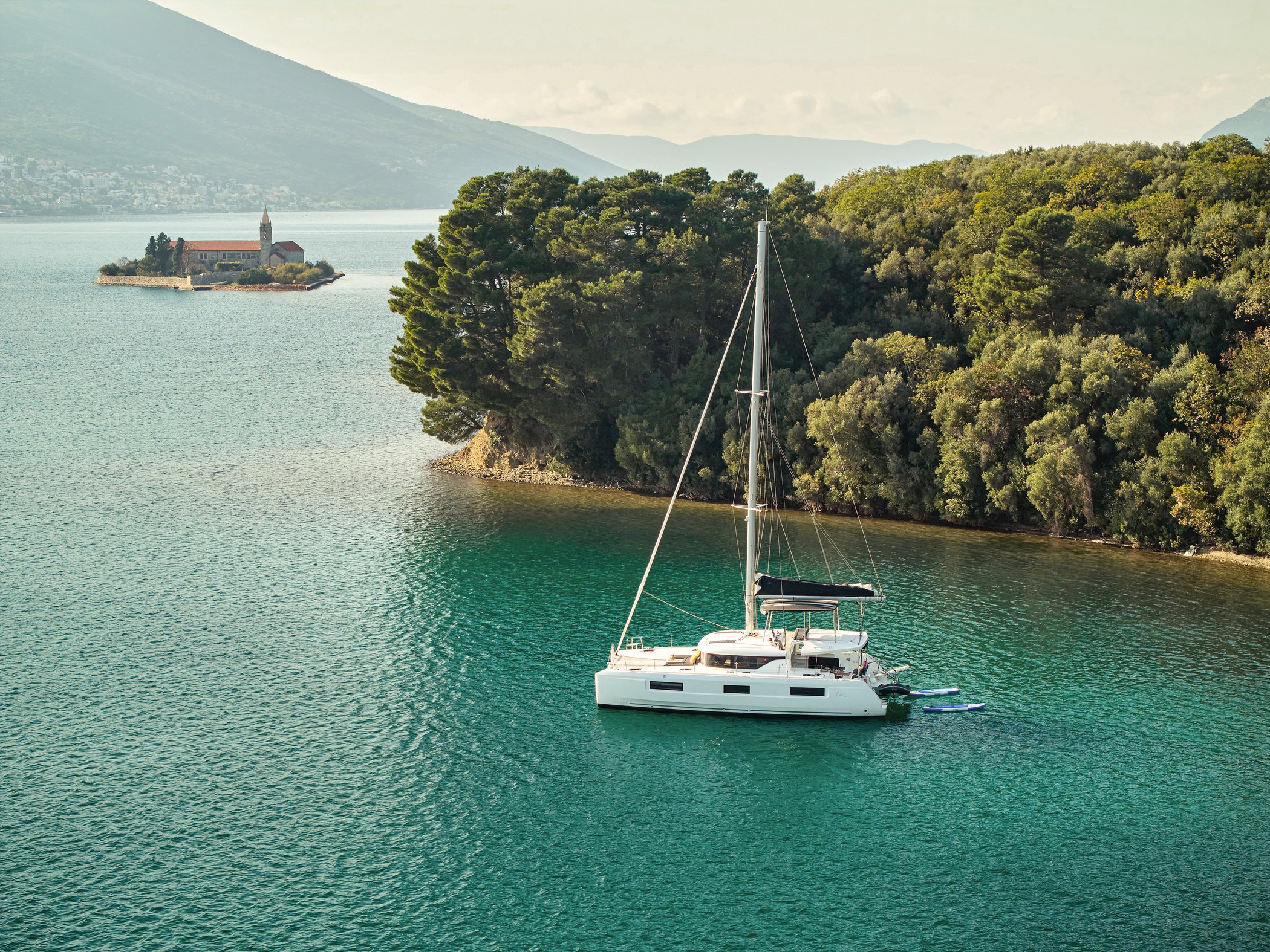 Lagoon 46 – 4 + 2 cab. – Catamaran