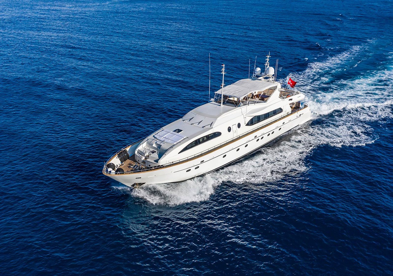 Falcon 115 – Luxury motor yacht