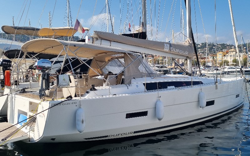 Dufour 430 – 3 cab. – Sailing yacht
