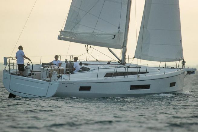 Oceanis 40.1 – 3 cab. – Sailing yacht
