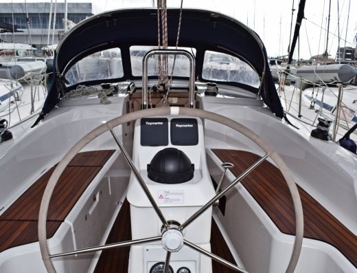 Bavaria Cruiser 33 – Sailing yacht