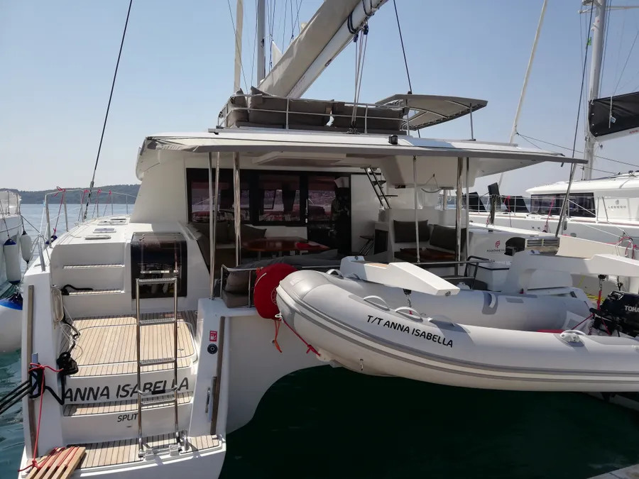 Fountaine Pajot Saba 50 – 6 + 1 cab. – Catamaran