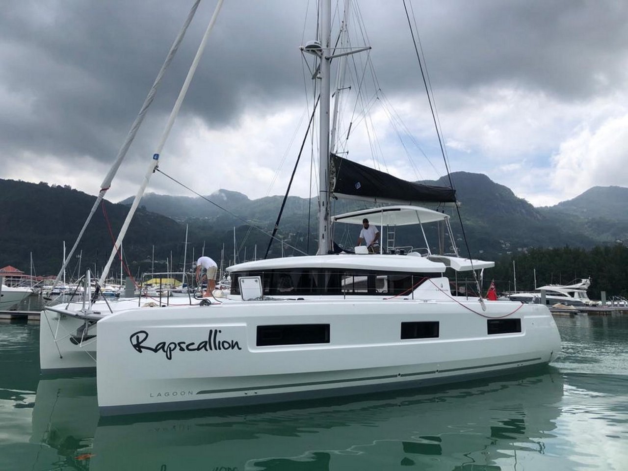 Lagoon 46 OW – 3 + 2 cab. – Catamaran