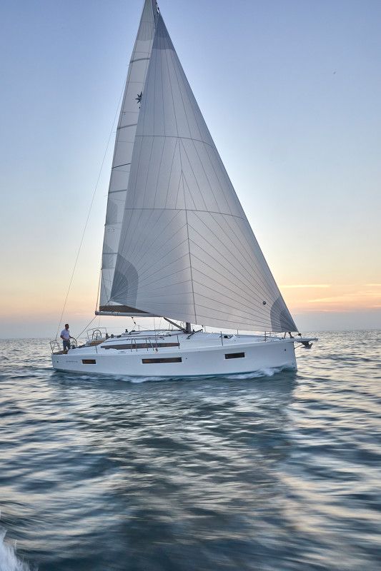 Sun Odyssey 410 – 3 cab. – Sailing yacht