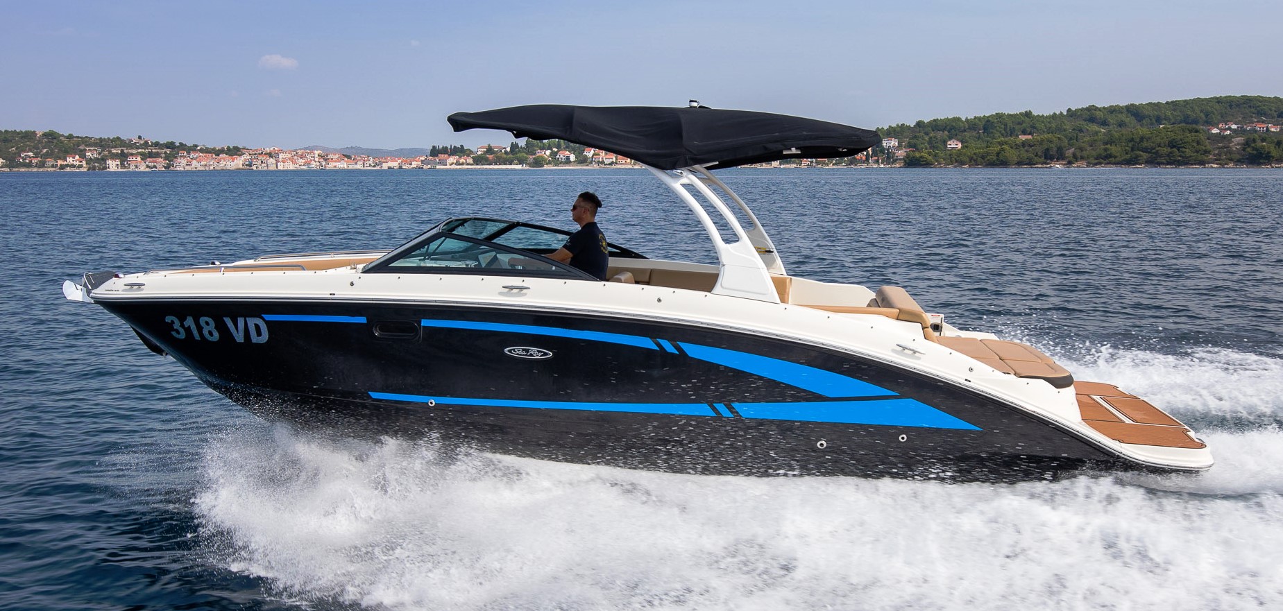 Sea Ray SDX 270 – Motor boat