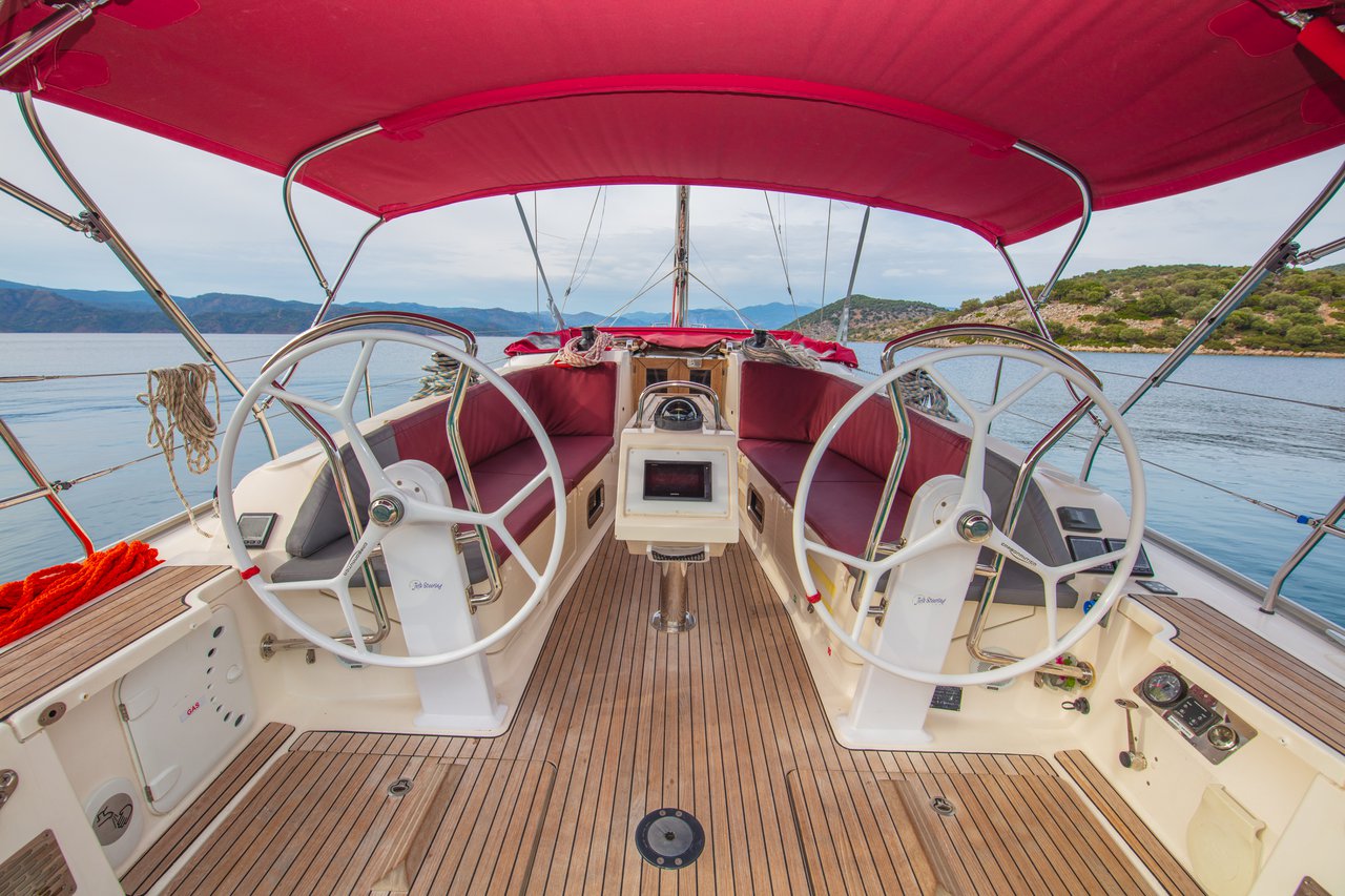 Bavaria Cruiser 41 – 3 cab. – Sailing yacht