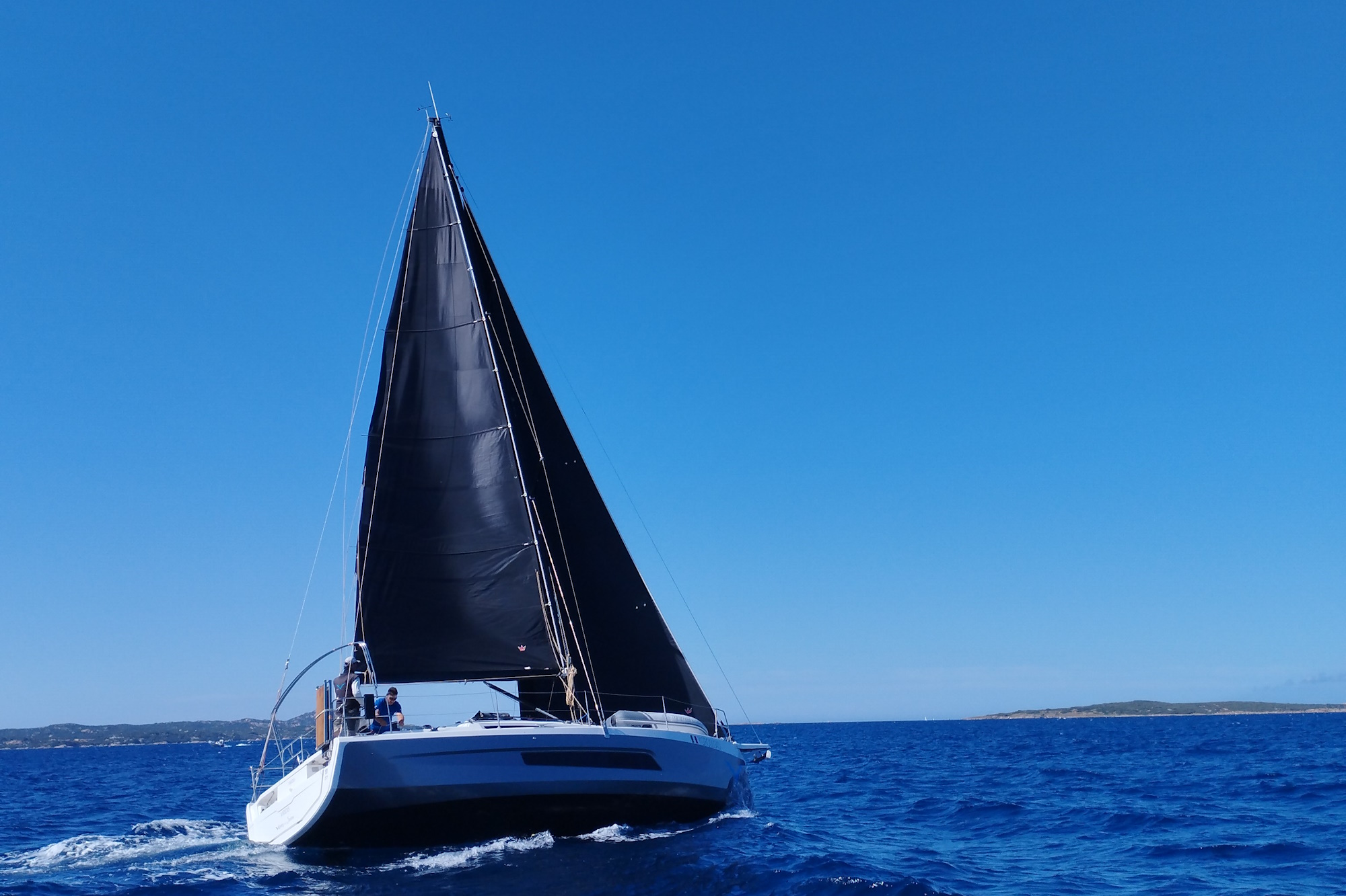 Dufour 37 – 3 cab. – Sailing yacht