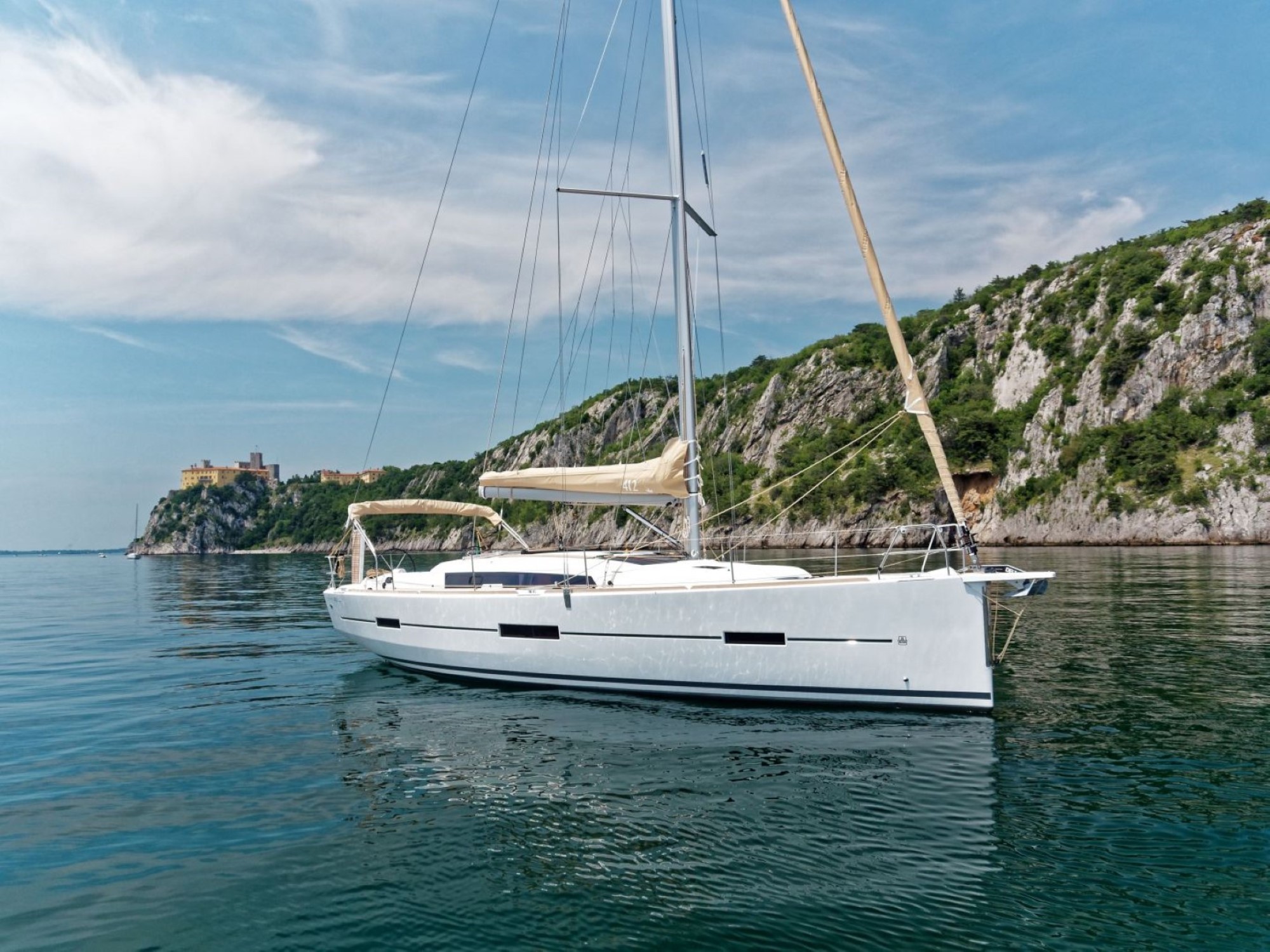 Dufour 412 – Sailing yacht