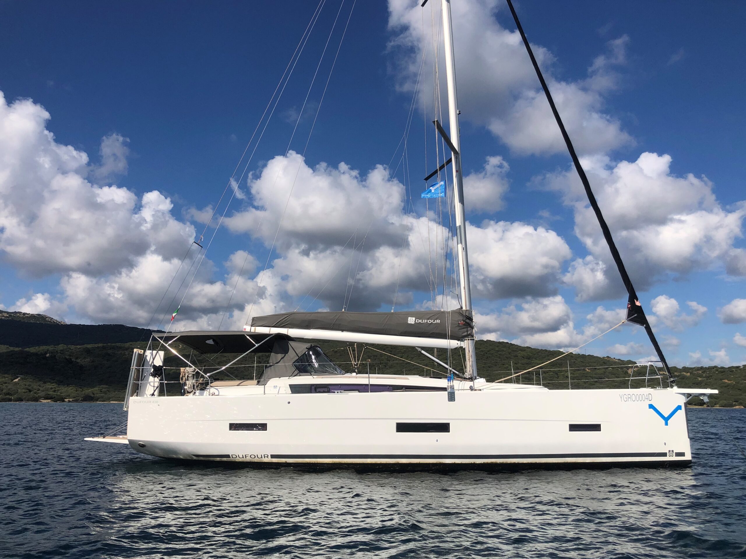 Dufour 430 – Sailing yacht