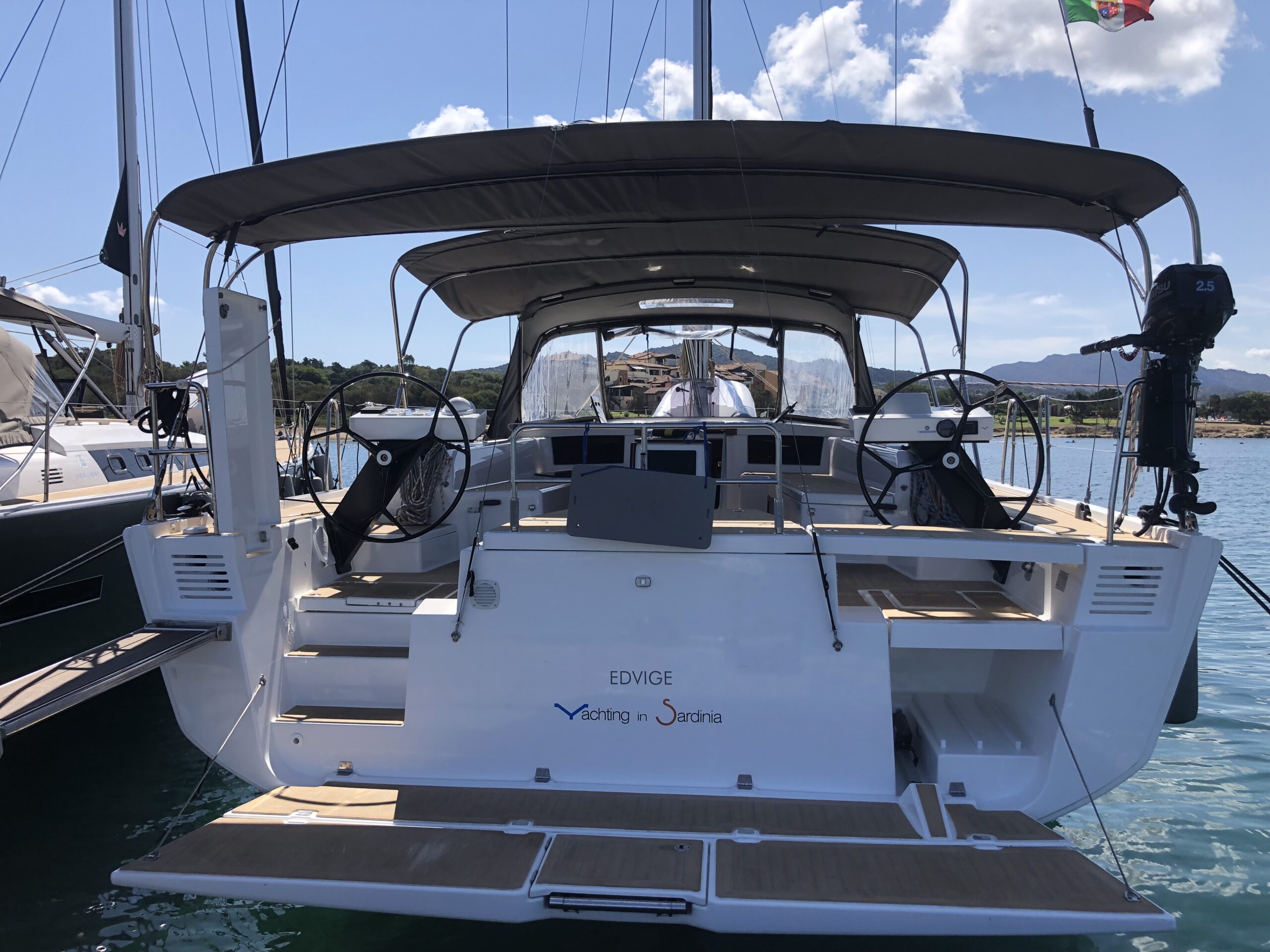 Dufour 530 – 5 + 1 cab. – Sailing yacht