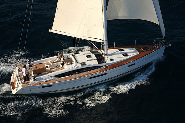 Jeanneau 53 – 4 cab. – Sailing yacht