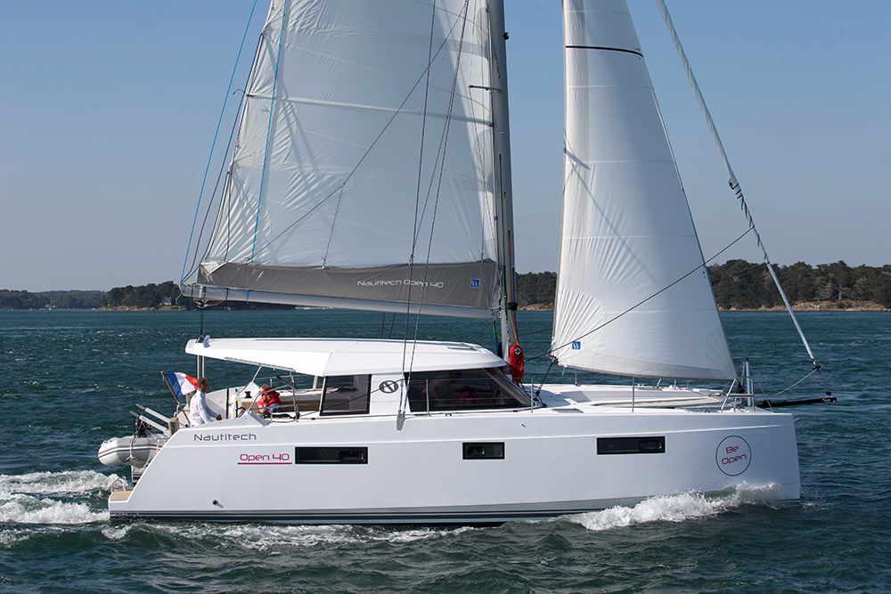 Nautitech 40 open NEW – 4 + 2 cab. – Catamaran