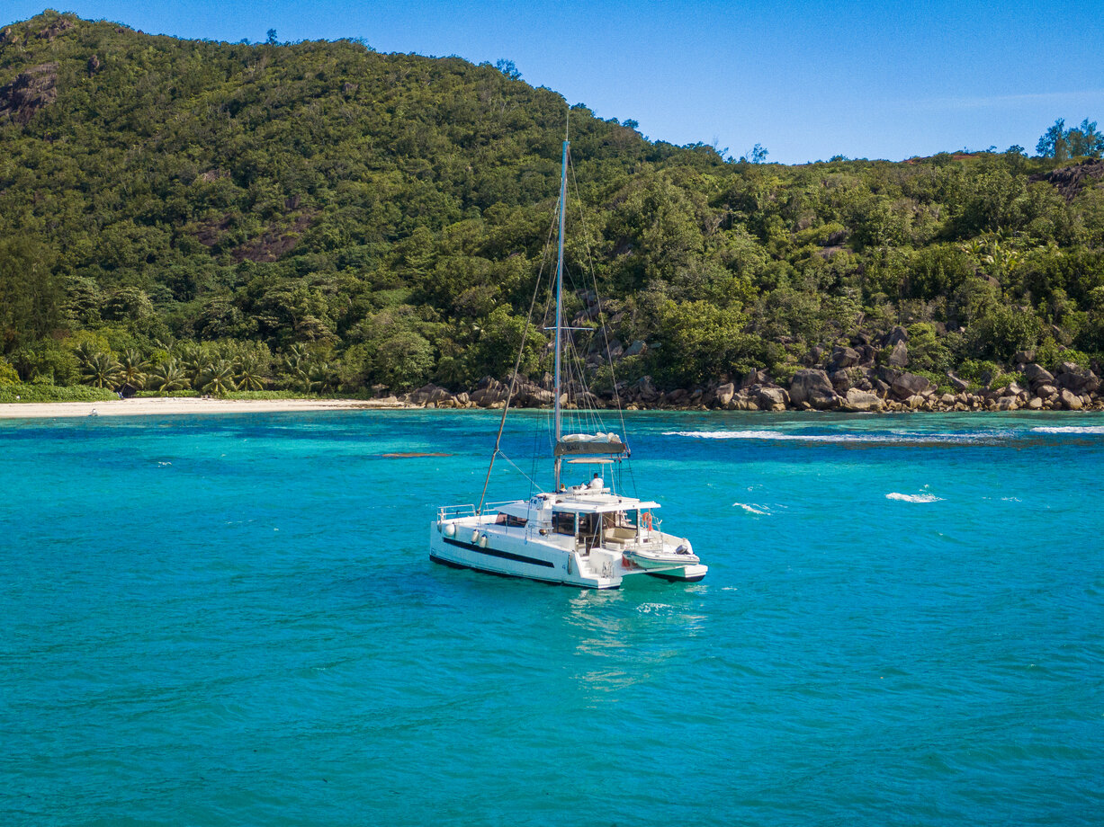 Bali 4.3 – 4 + 2 cab. – Catamaran