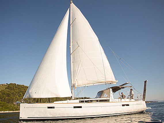 Oceanis 45 – 4 cab. – Sailing yacht