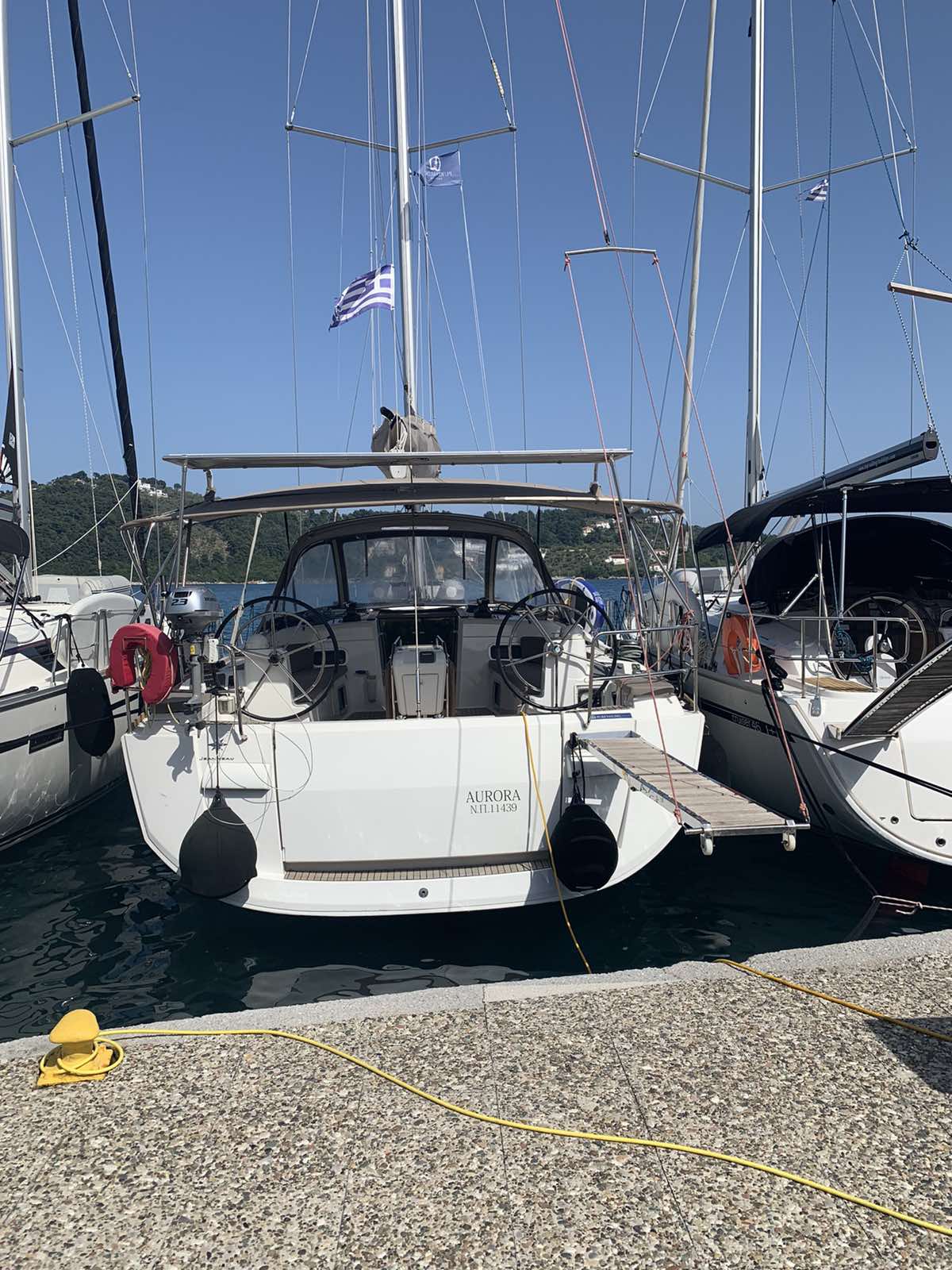 Sun Odyssey 519 – 5 + 1 cab. – Sailing yacht