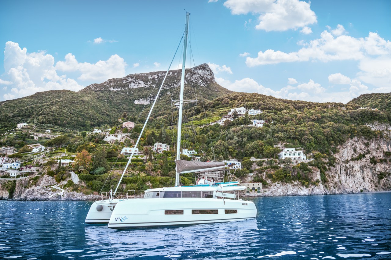 Dufour 48 Catamaran – 5 + 1 cab. – Catamaran
