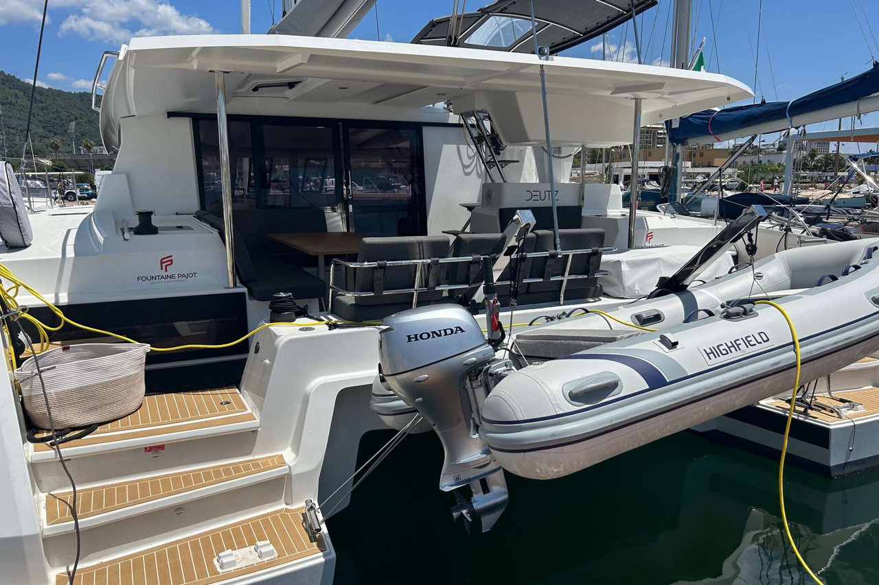 Fountaine Pajot Astrea 42 – 4 + 1 cab. – Catamaran