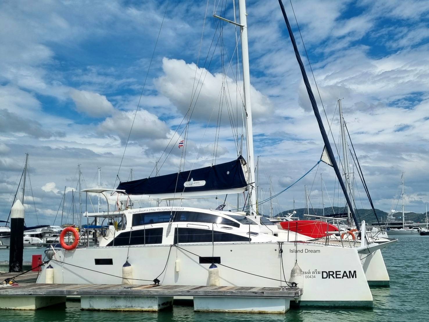 Island Spirit 38 – 4 cab. – Catamaran