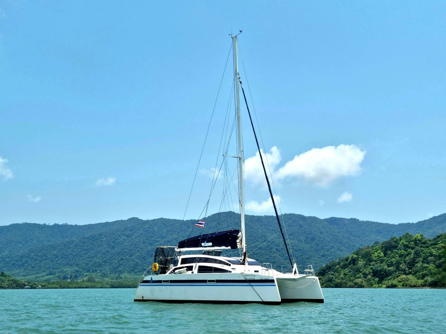 Island Spirit 38 – 4 cab. – Catamaran