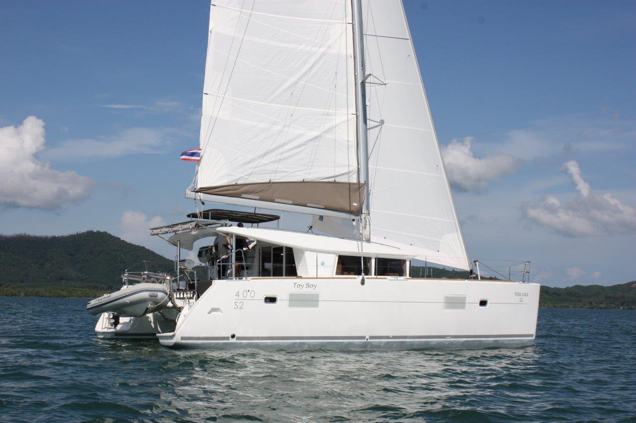 Lagoon 400 S2 – 4 + 2 cab. – Catamaran