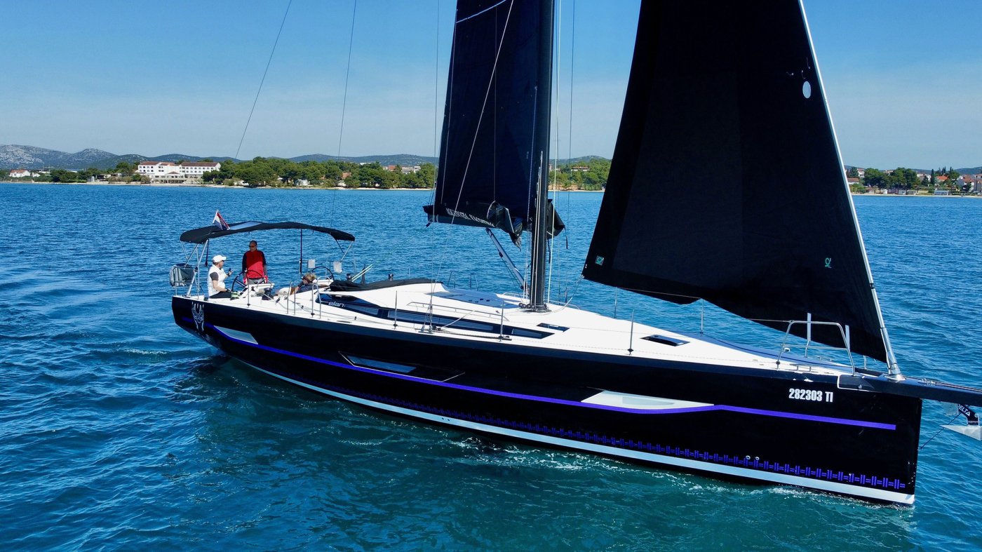 Elan E6 – Sailing yacht