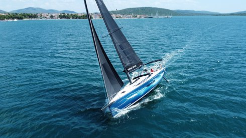 Elan E6 – Sailing yacht