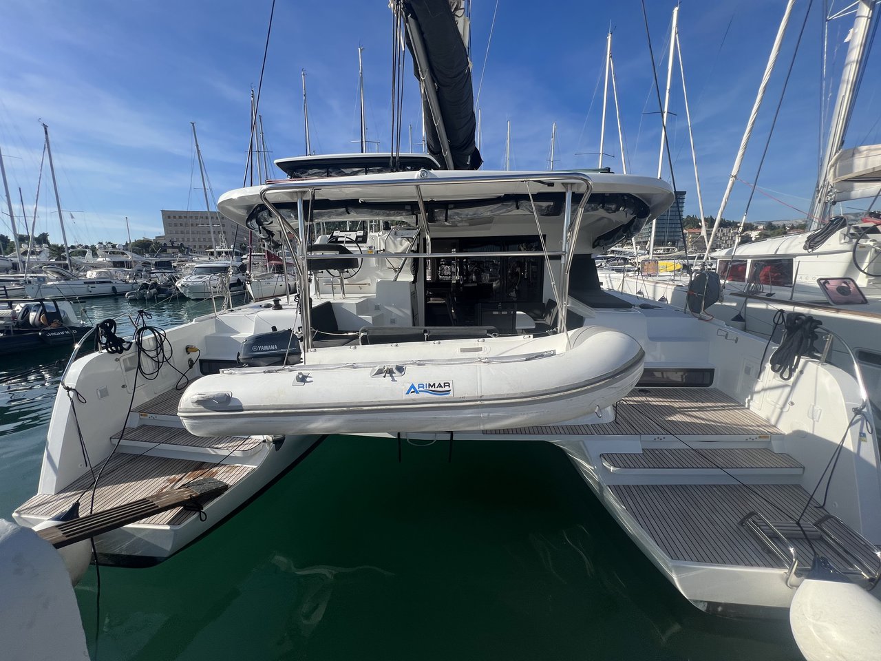 Lagoon 42 – 4 + 2 cab. – Catamaran